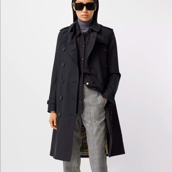Burberry Kensington belted trench coat